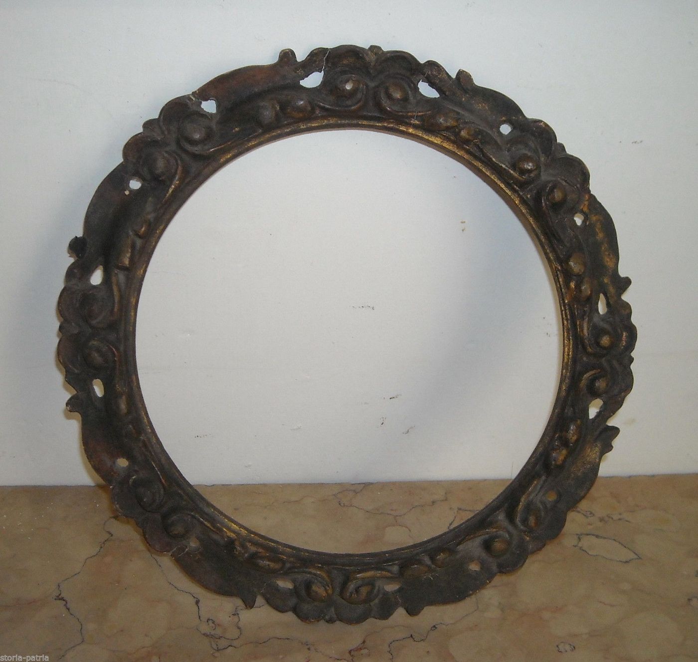 Cornice Antica Rotonda Con Decori In Rilievo, Anni '20