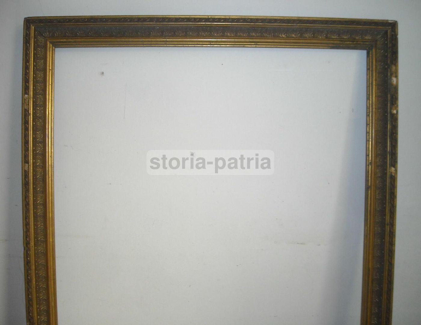 Antica Cornice Liberty In Legno Dorato Con Decori A Rilievo