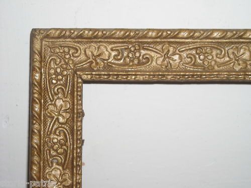 Cornice Liberty Antica In Legno Con Decoro Uva E Vitigni
