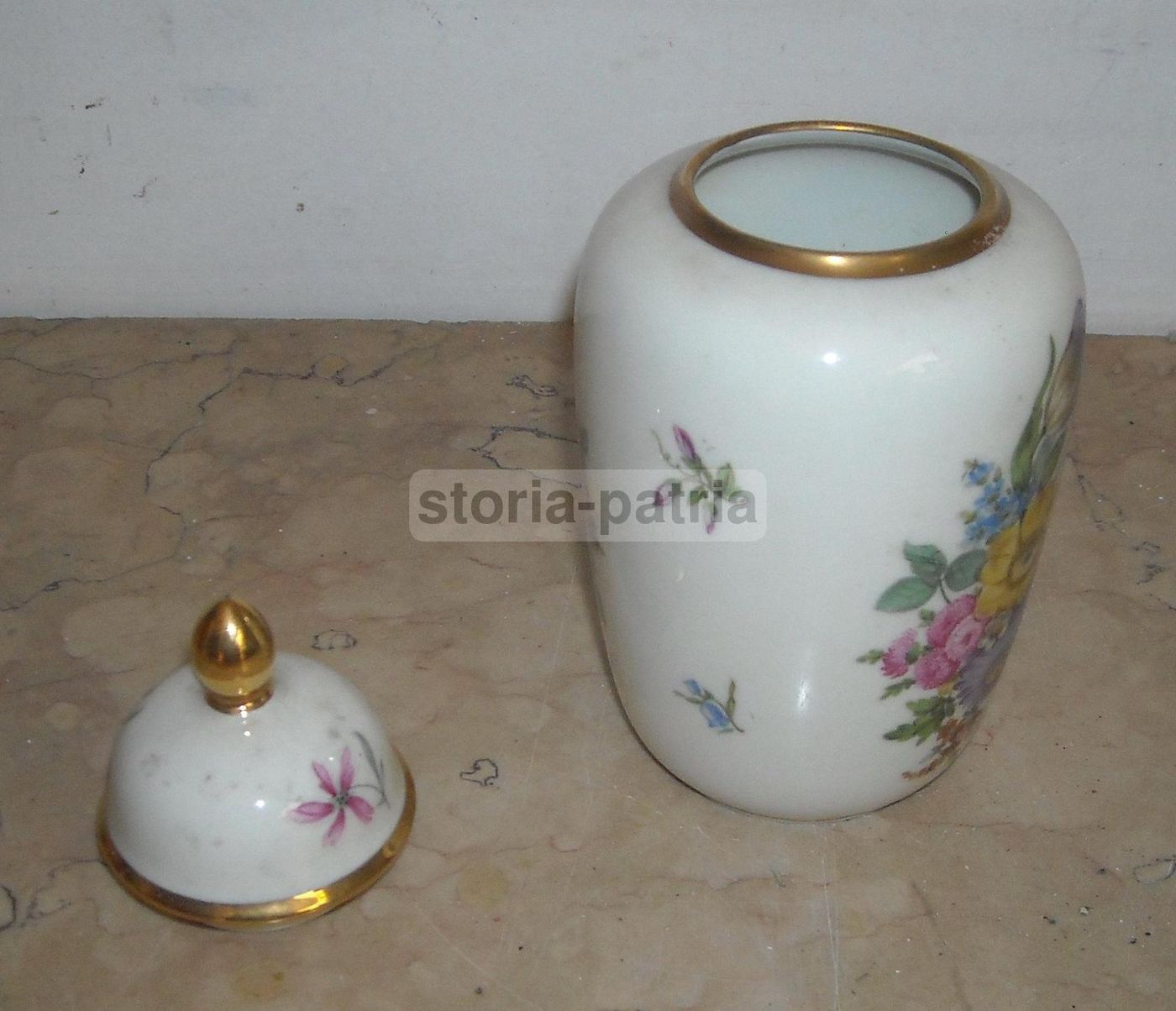 Porcellana Hutschenreuther Hohenberg Con Decori Floreali, Germania