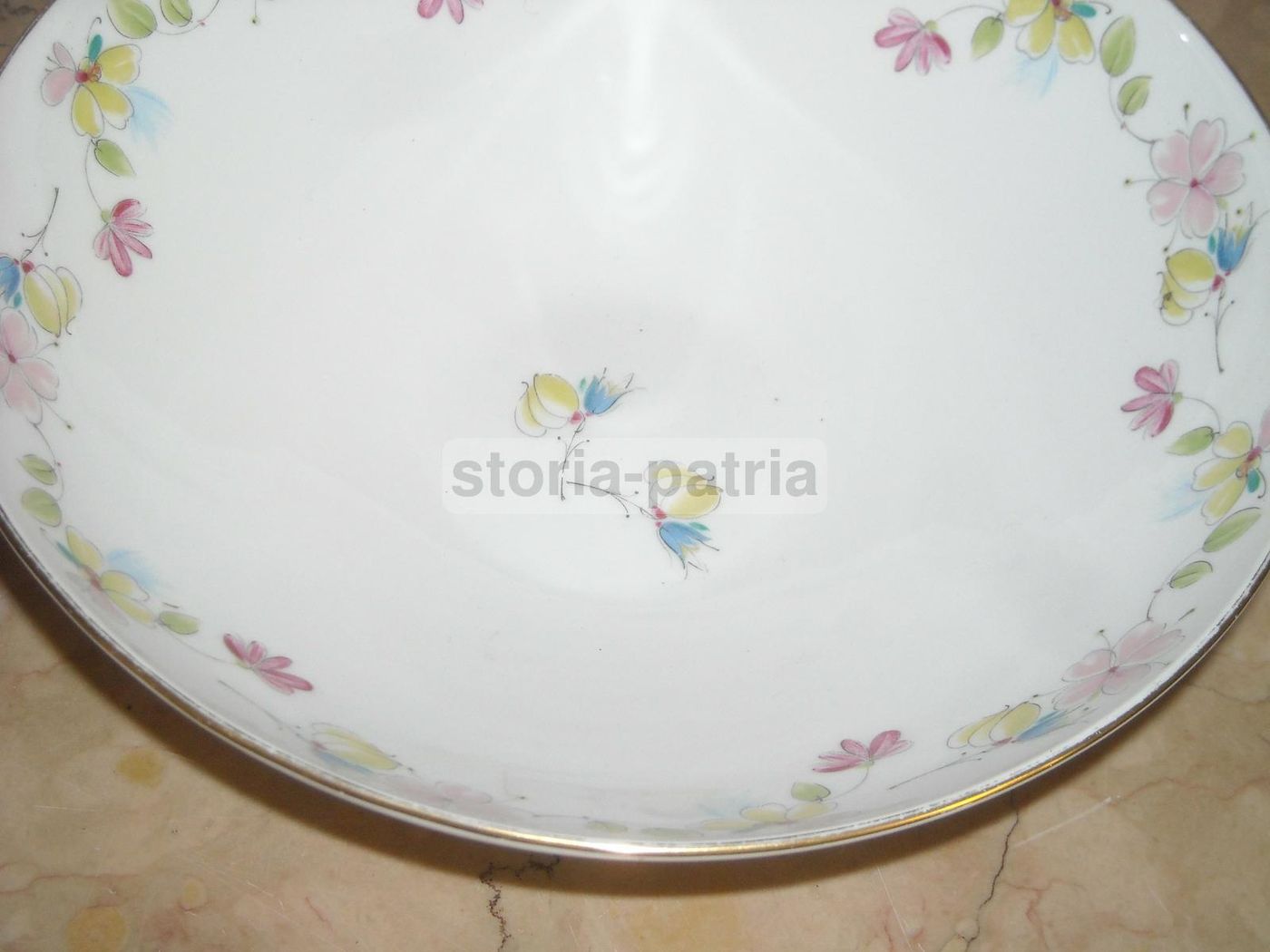 Scodella In Porcellana Hutschenreuther Bavaria Con Motivi Floreali, XX Secolo