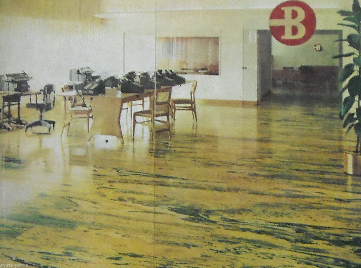 Domus Maggio 1952: Gio Ponti, Eames, Mollino, Fornasetti, Altara