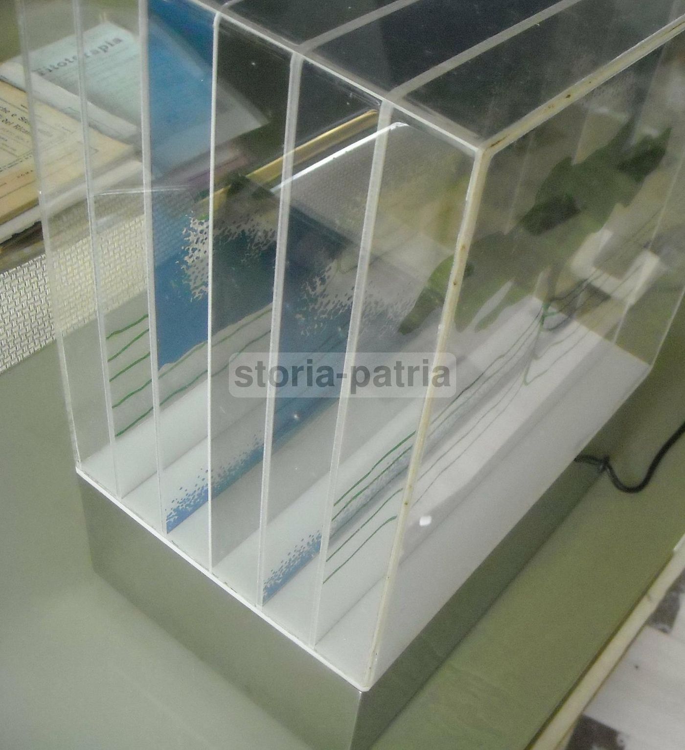 Lampada Scultura Renato Meneghetti Anni '70 Plexiglas Cromato