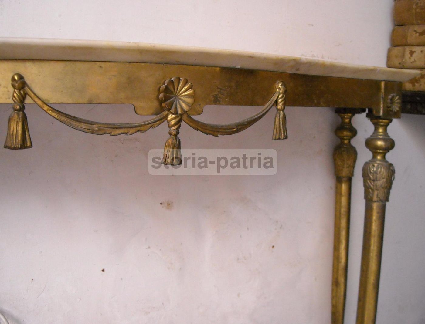 Consolle Art Déco Con Specchiera In Metallo Dorato E Marmo, Anni '50