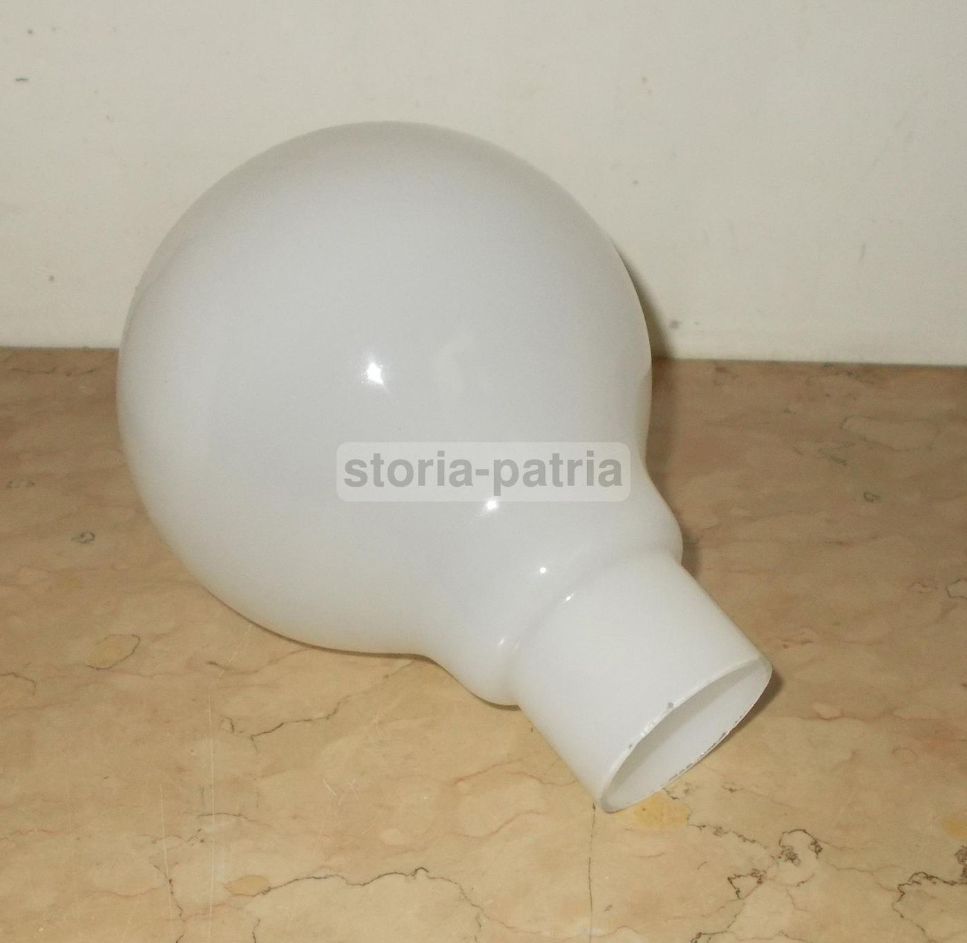 Coppa Vitrea Bianca Per Lampada Vintage, Anni 1950 1970