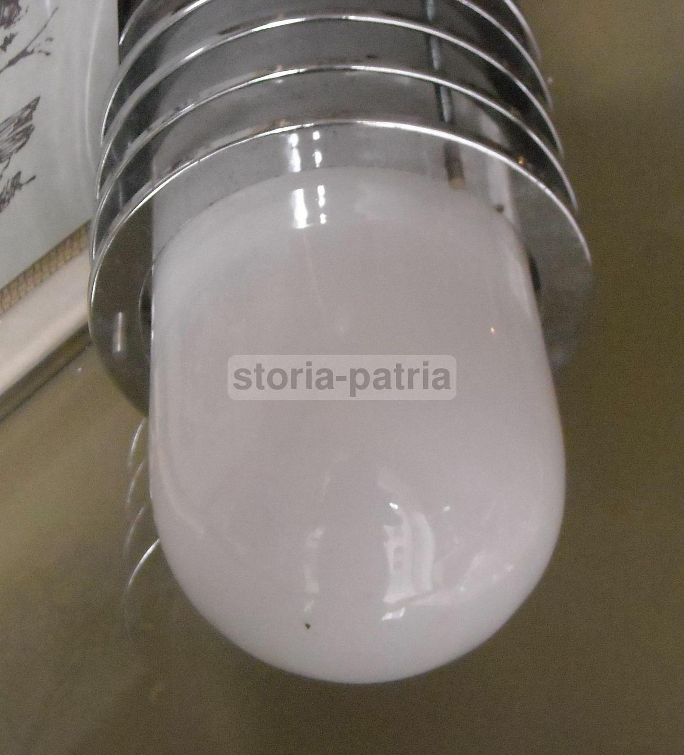 Lampada Da Soffitto Modernariato In Vetro Opalescente E Metallo Cromato