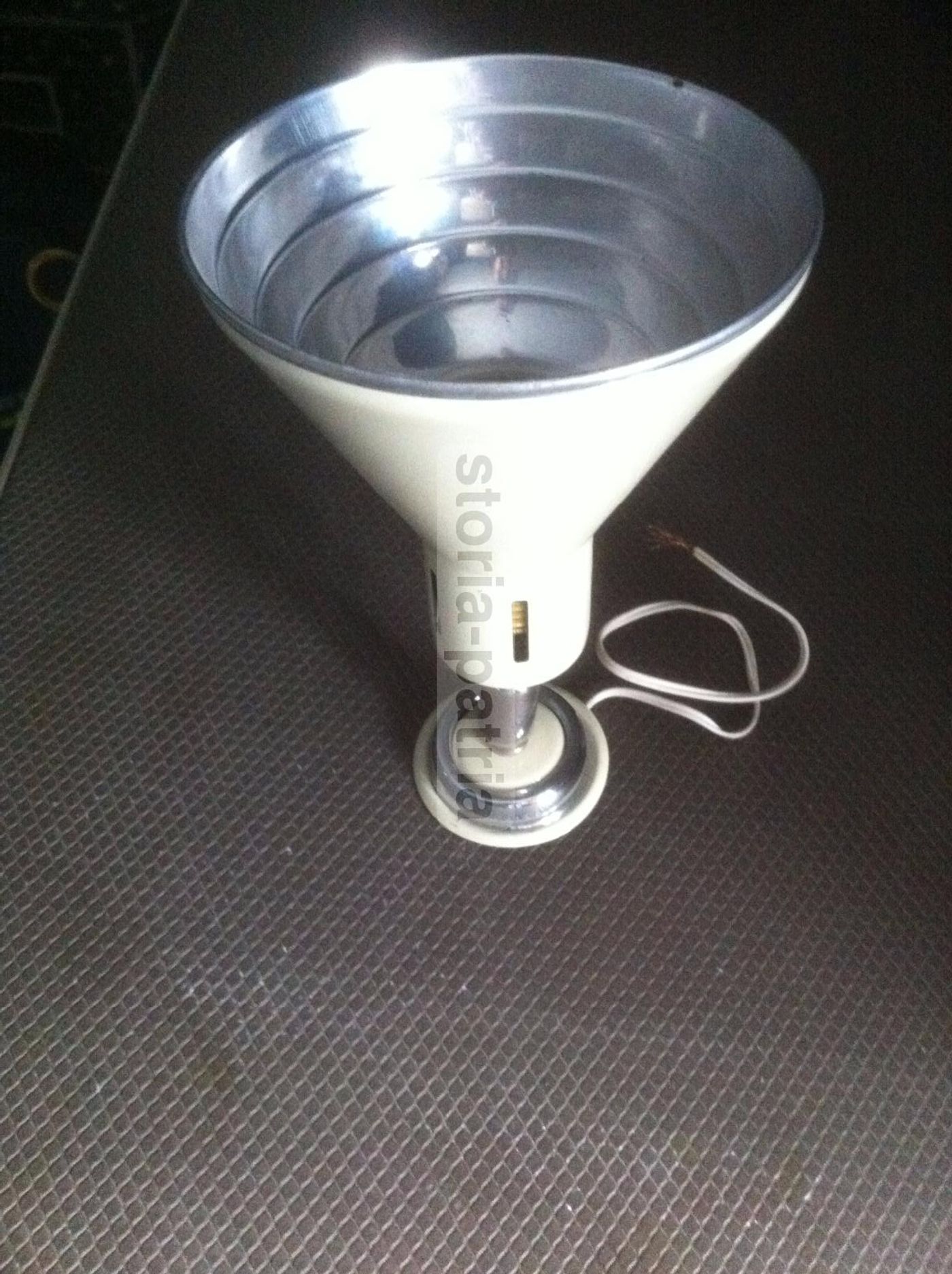 Coppia Faretti Vintage Anni 60 70 Bianco E Nero Modernariato