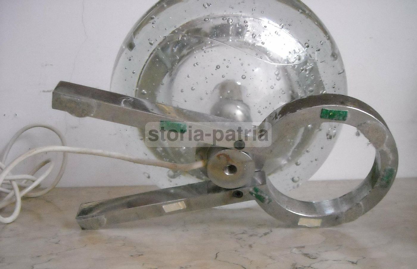 Lampada A Sfera In Vetro Massiccio Anni '70 Cromata Modernariato