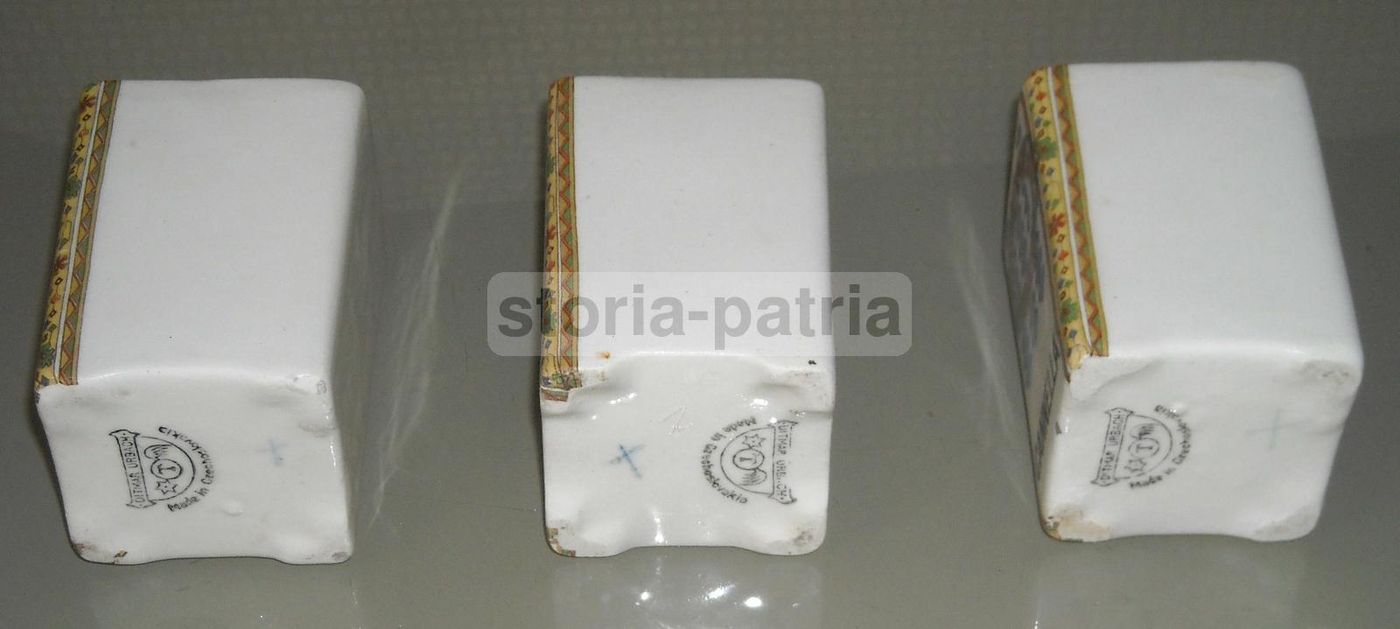 Tre Ceramiche Ditmar Urbach Con Decori Floreali Anni '20