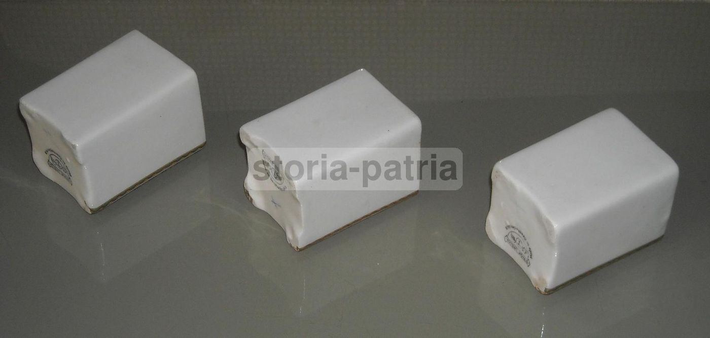 Tre Ceramiche Ditmar Urbach Con Decori Floreali Anni '20