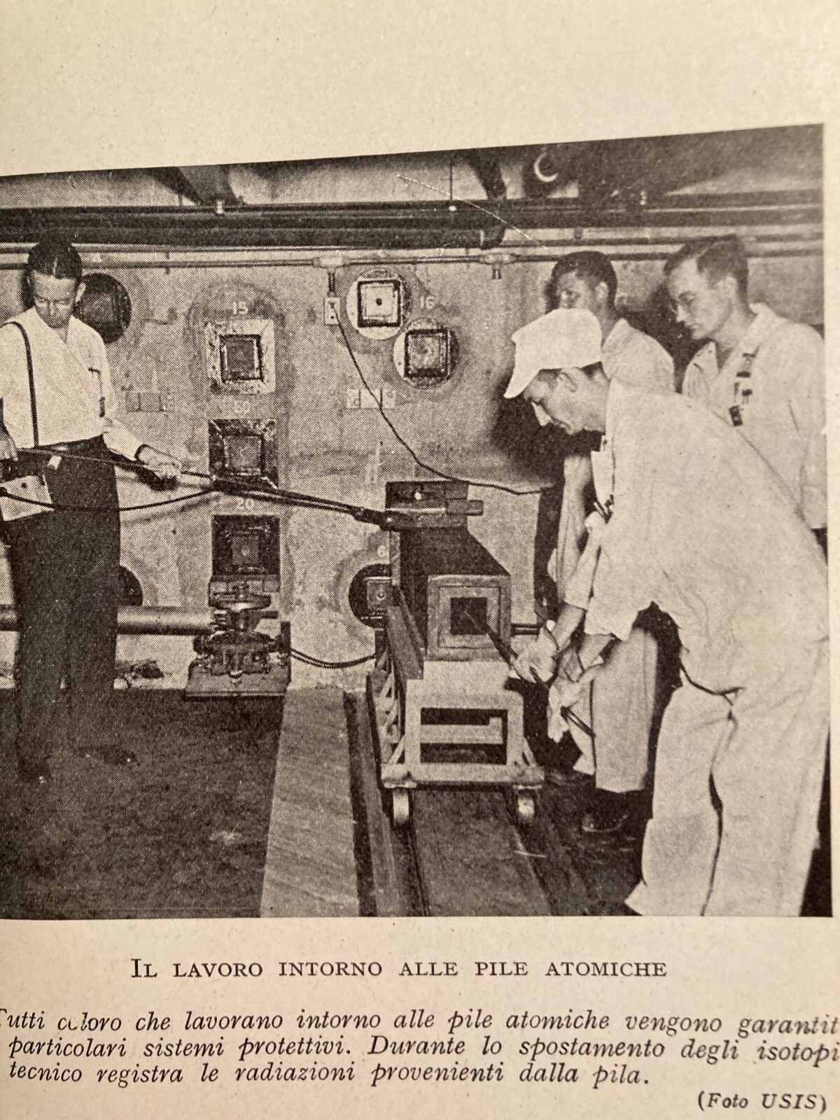 Storia Dell'Atomo: La Fisica Nucleare Nella Guerra E Nella Pace   Pierre Rousseau (1950)