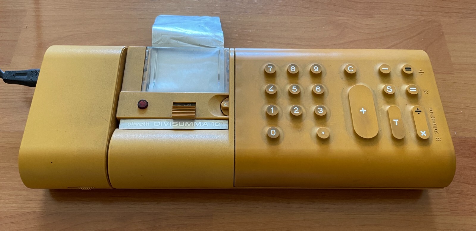Divisumma 18. Calcolatrice d'Epoca Olivetti, Design Mario Bellini