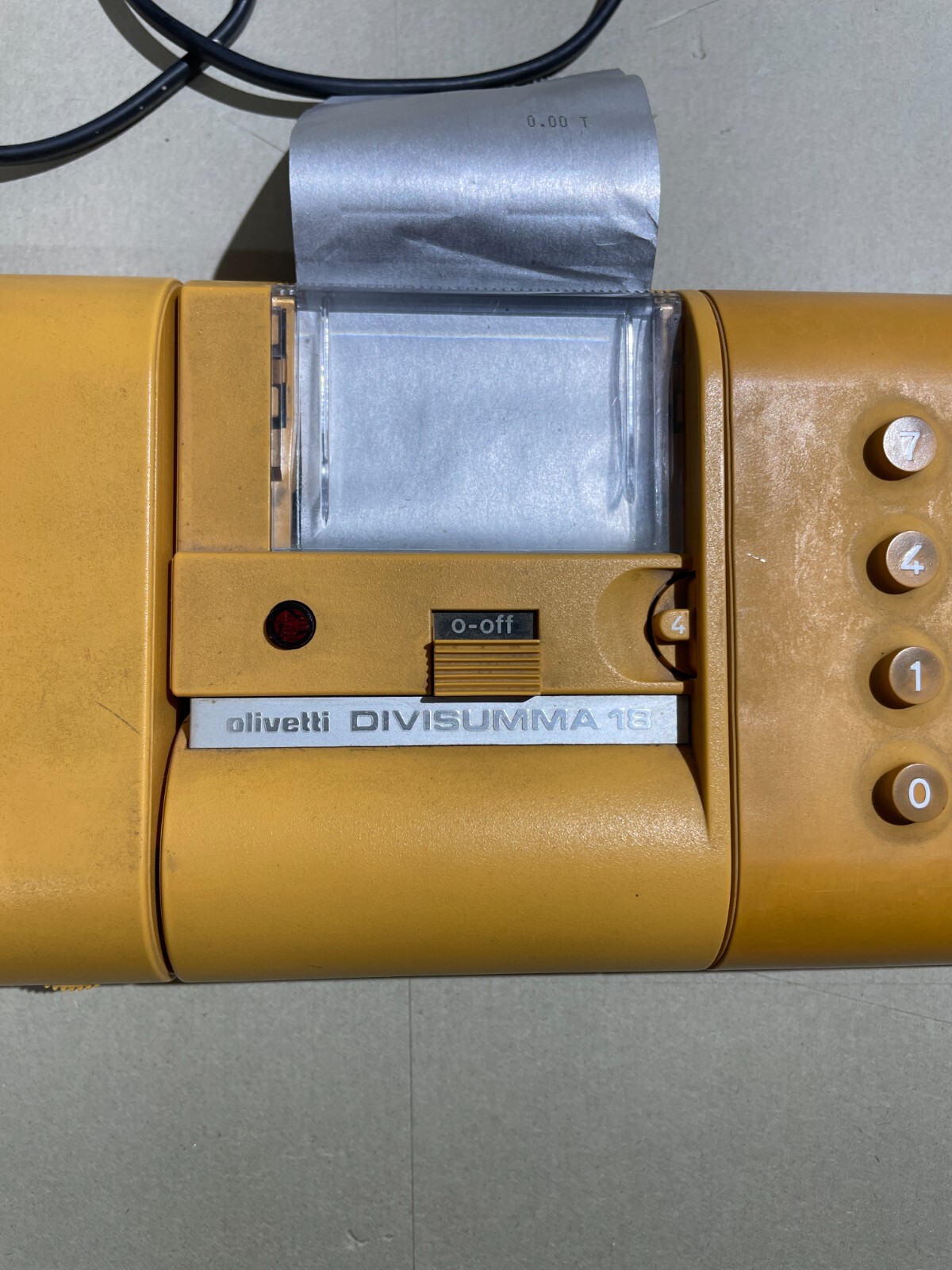Divisumma 18. Calcolatrice d'Epoca Olivetti, Design Mario Bellini