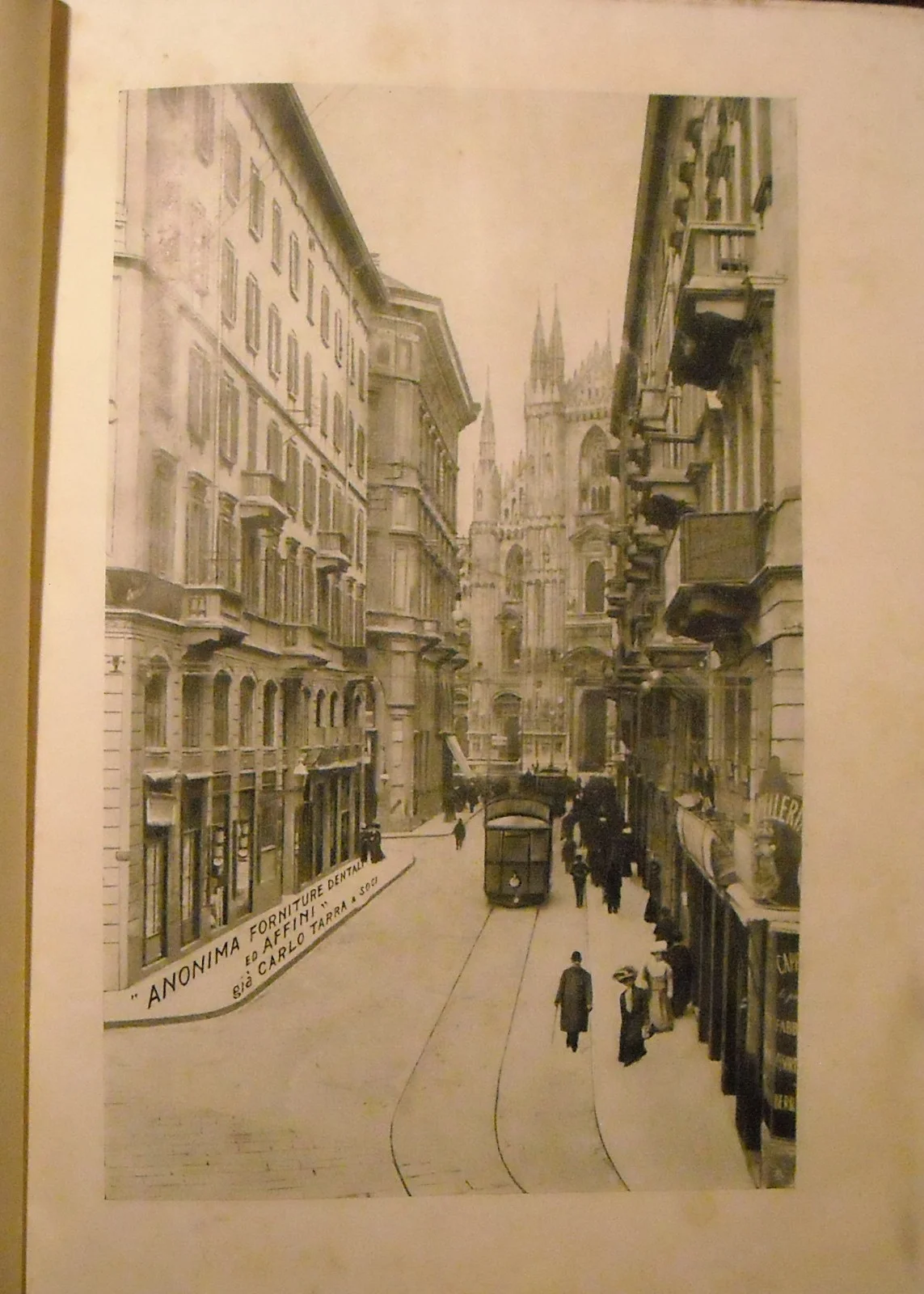 Commercial Catalogue of Anonima Forniture Dentali ed Affini (AFDA) - Milan