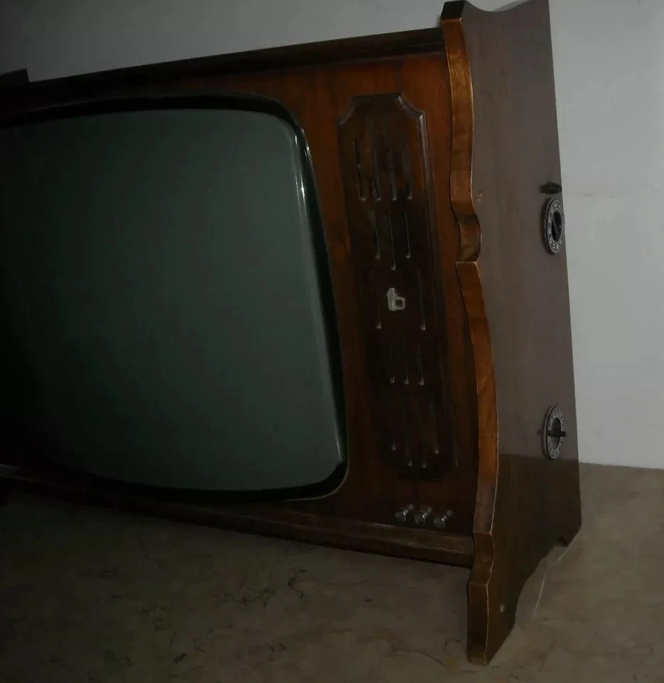 Modern Design and Electronics: Vintage Tedas Todi Television, Apollo Model
