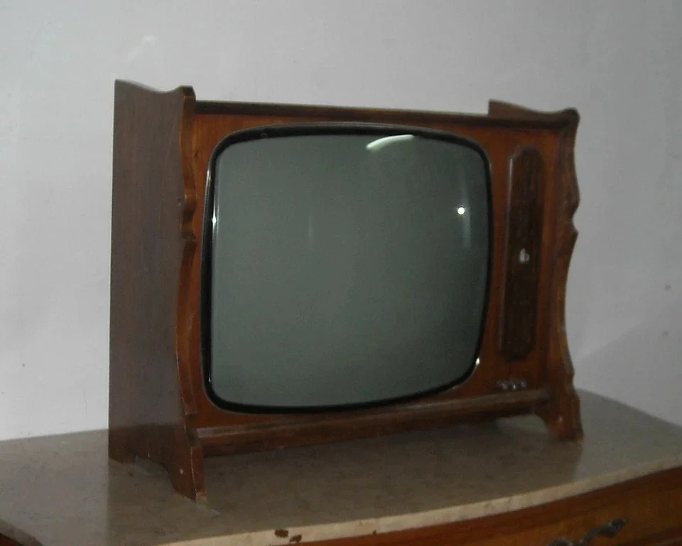 Modern Design and Electronics: Vintage Tedas Todi Television, Apollo Model