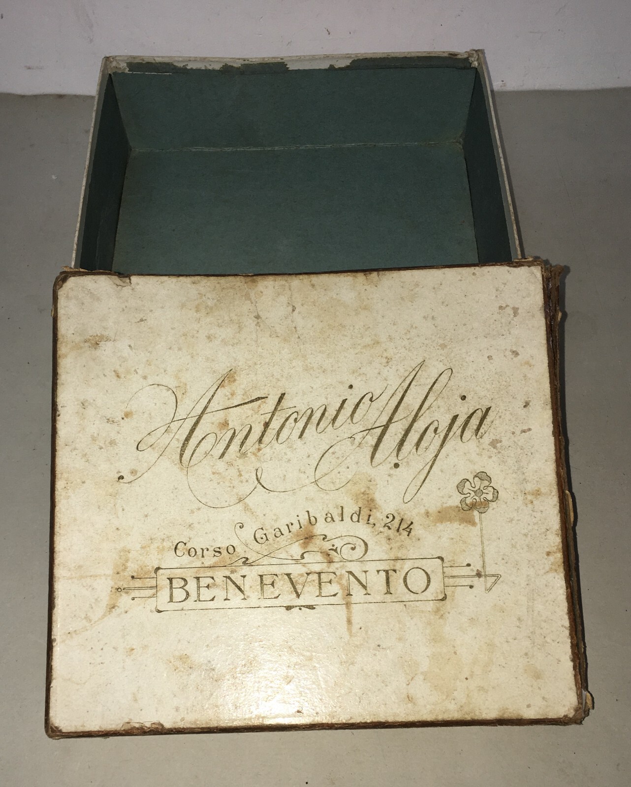 Sannio, Benevento: Antica Scatola Pubblicitaria Antonio Aloja   Colli Messina