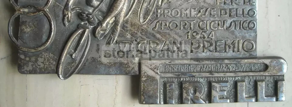 Arte, Scultura Malinverni: Ciclismo, Sport, Biciclette. Rara Pubblicitaria Pirelli
