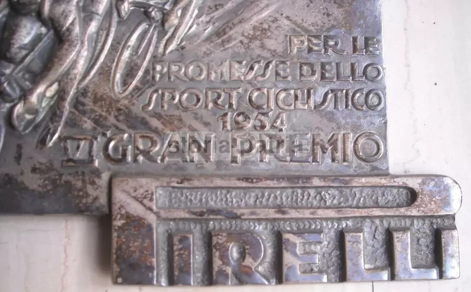 Arte, Scultura Malinverni: Ciclismo, Sport, Biciclette. Rara Pubblicitaria Pirelli