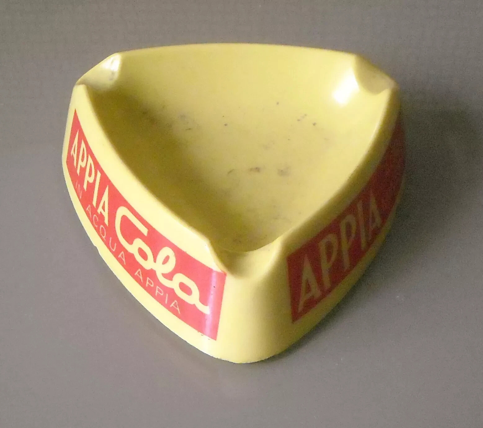 Appia   Acqua Minerale, Limonappia E Appia Cola: Posacenere Pubblicitario d'Epoca