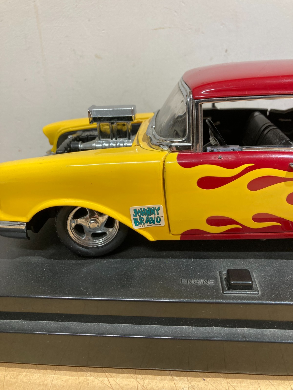Soprammobile Pubblicitario, Automobilina Johnny Bravo   Ertl   Chevrolet Bel Air