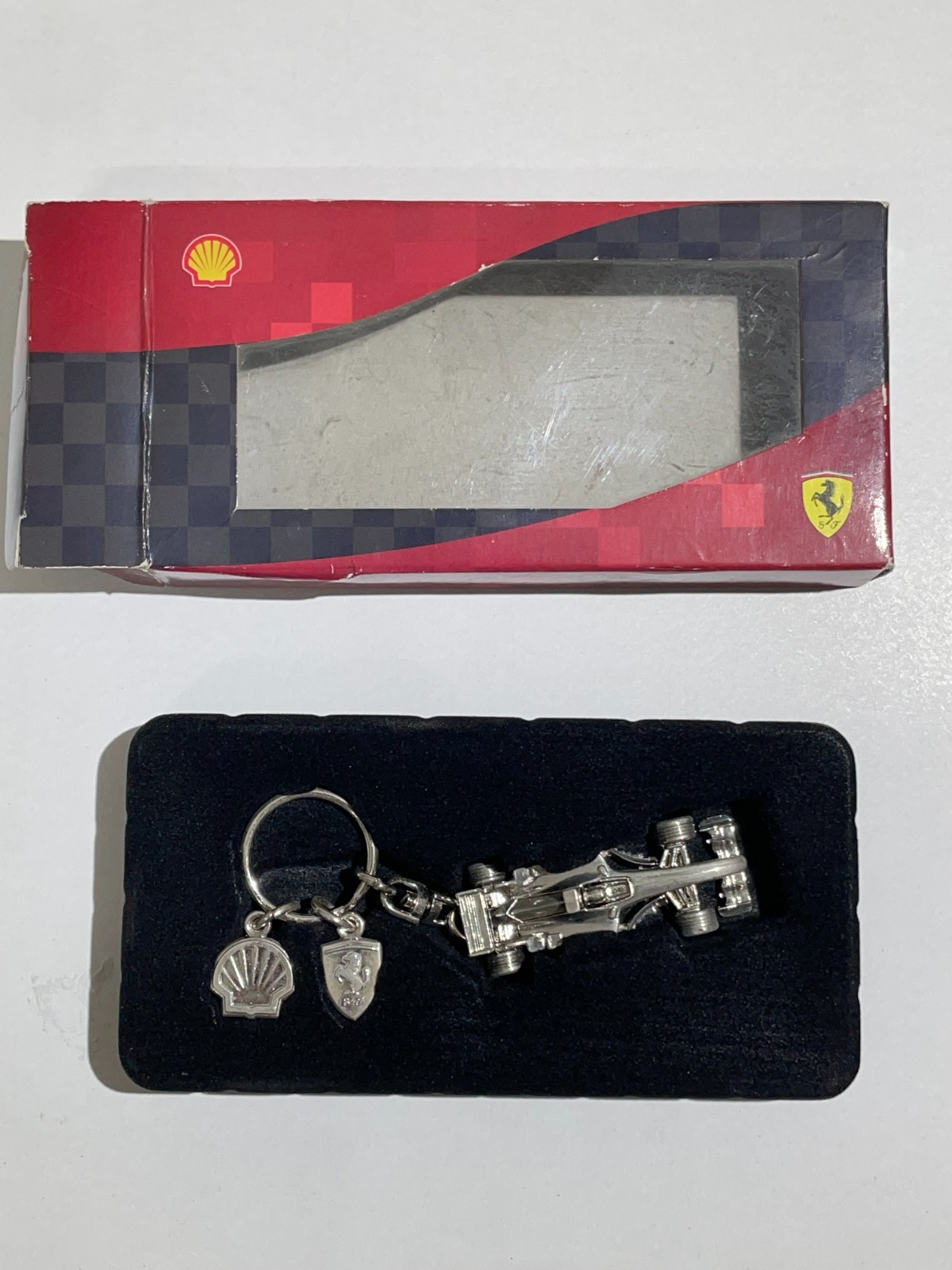 Automobilismo   Pubblicitaria Ferrari   Carburanti Shell   Decorativo Portachiavi