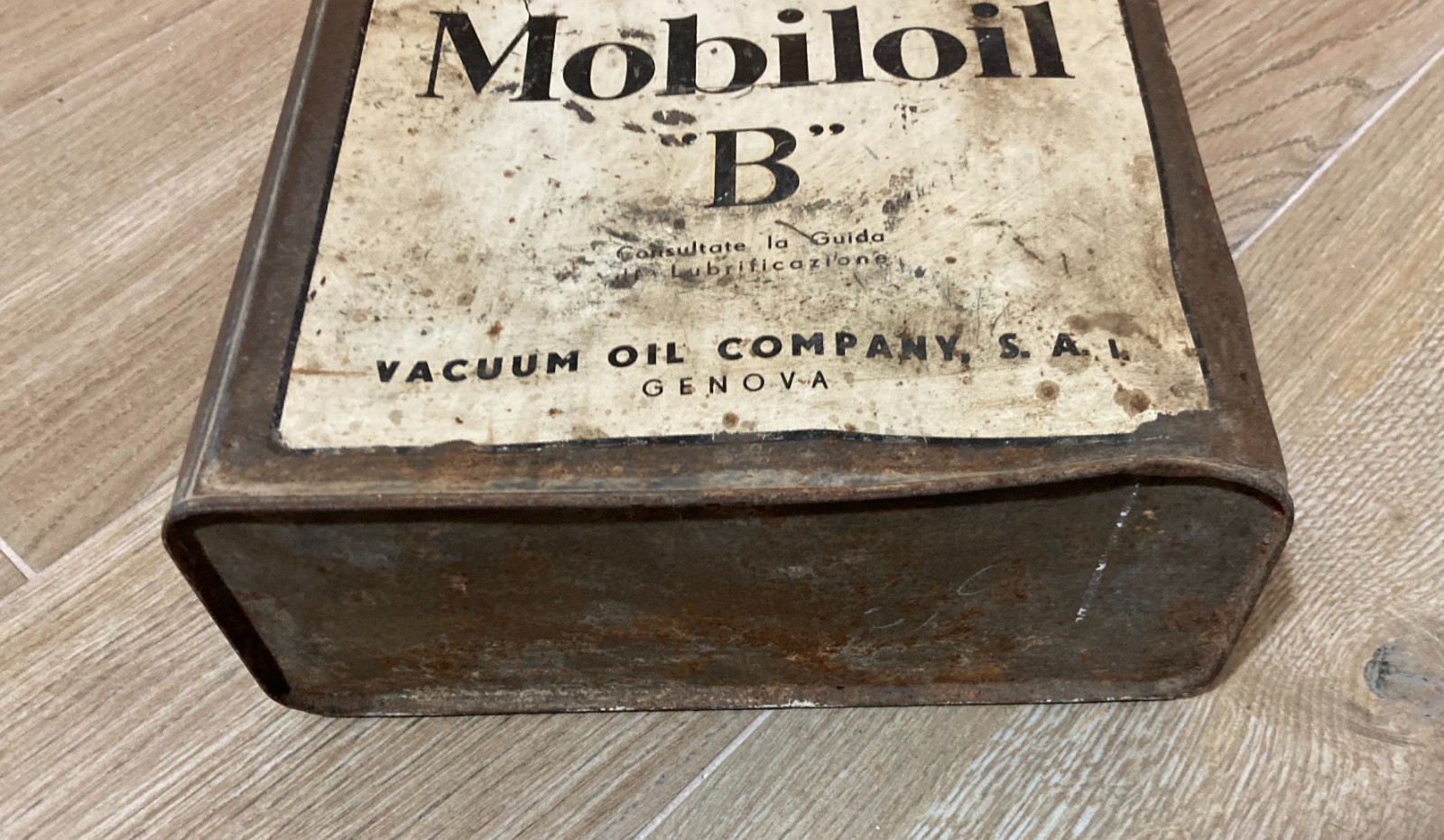 Motori, Lubrificanti: Mobiloil "B", Genova, Vacuum Oil Company. Latta Pubblicitaria.
