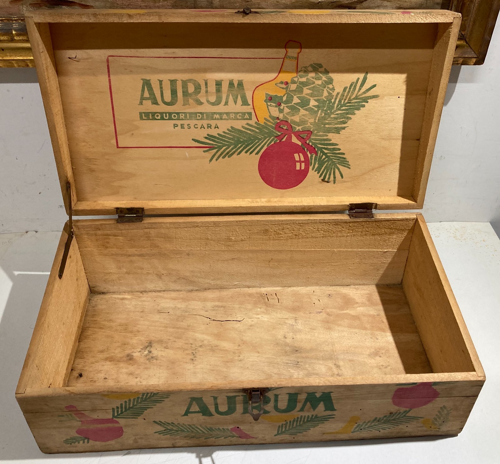 Abruzzo, Pescara   Liquori: Distilleria Aurum, Cassetta Pubblicitaria d'Epoca