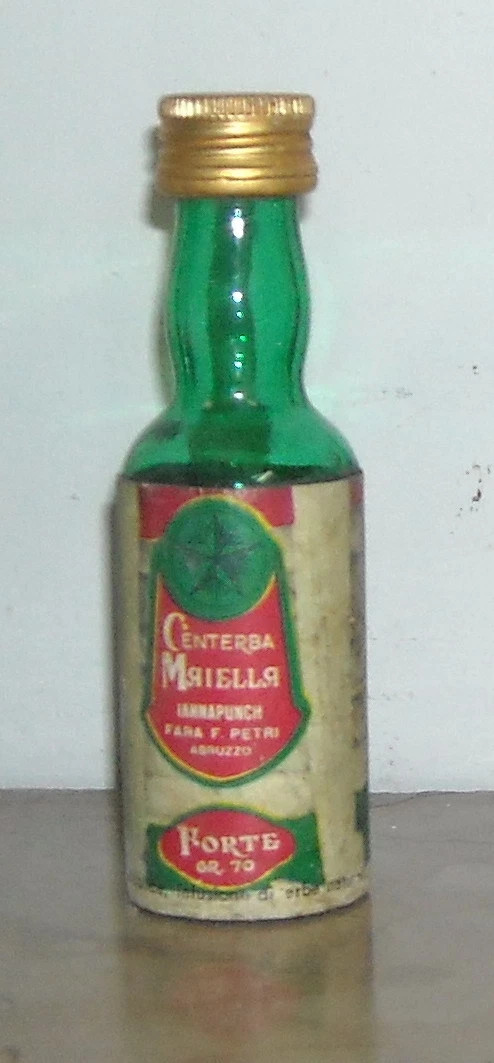 Abruzzo, Fara Filiorum Petri: Centerba Maiella Forte, Bottiglia Mignon d'Epoca