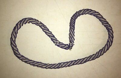 Arte Del Vetro: Antica Collana Di Perline In Vetro Colorato Bianco E Blu d'Epoca