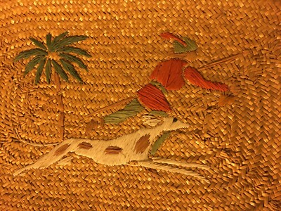 Modernariato: Antica Valigia Di Paglia Con Decoro Artistico Di Scena Di Caccia