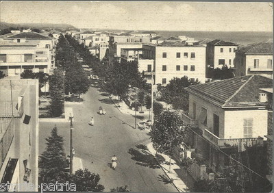 Abruzzo, Chieti, Francavilla A Mare, Veduta Cittadina Animata Con Vespe d'Epoca