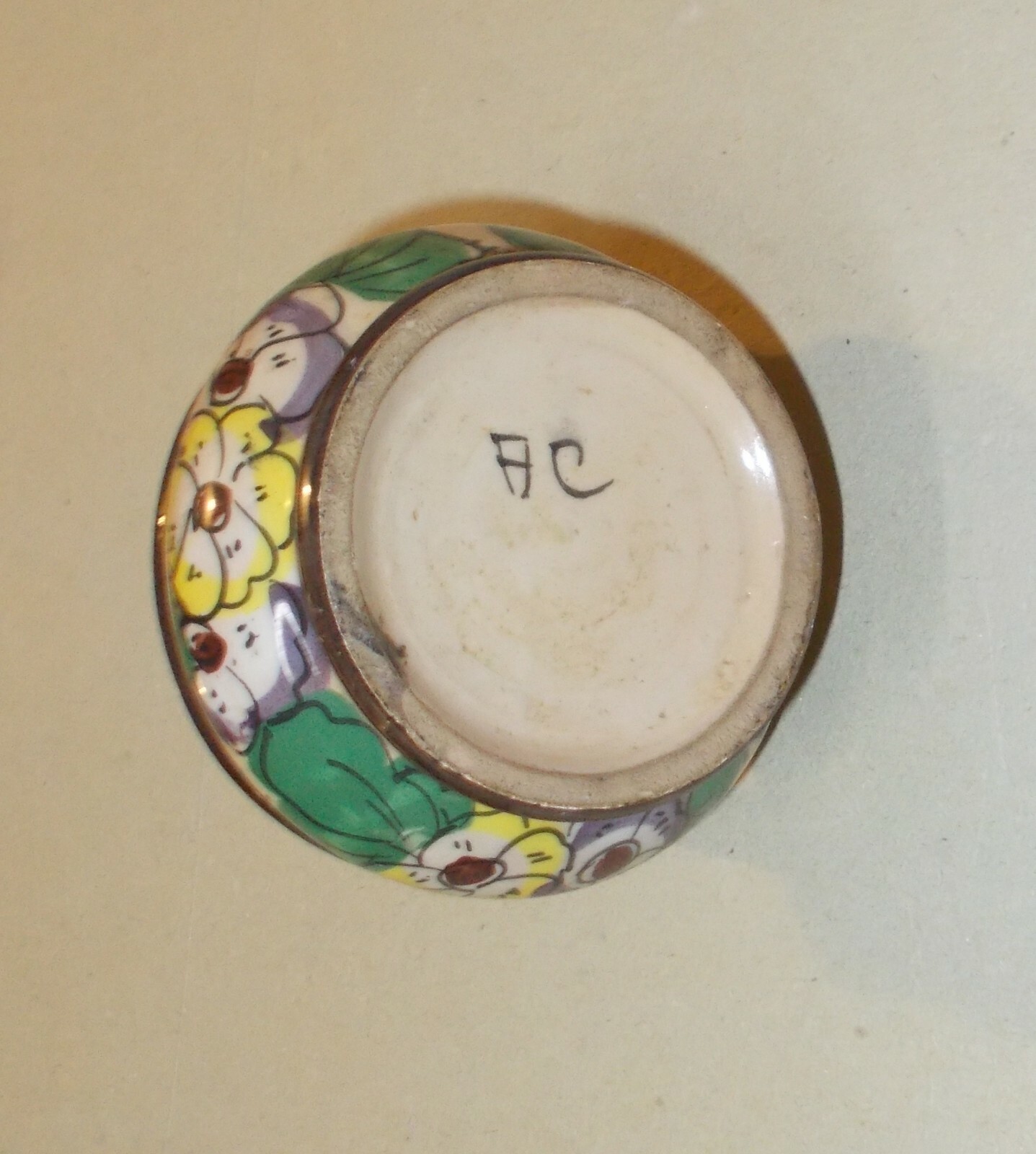 Ceramica d'Epoca Con Decoro Floreale Policromo Siglata AC