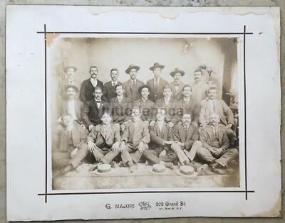 Arte Fotografica: Fotografia Antica Del Fotografo G. Majori, New York. Foto Di Gruppo Di Emigranti.