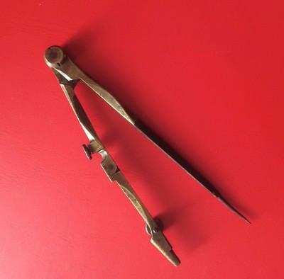 Architettura, Ingegneria, Disegno, Scrittura. Antico Utensile: Compasso, Massoneria
