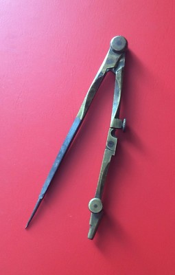 Architettura, Ingegneria, Disegno, Scrittura. Antico Utensile: Compasso, Massoneria