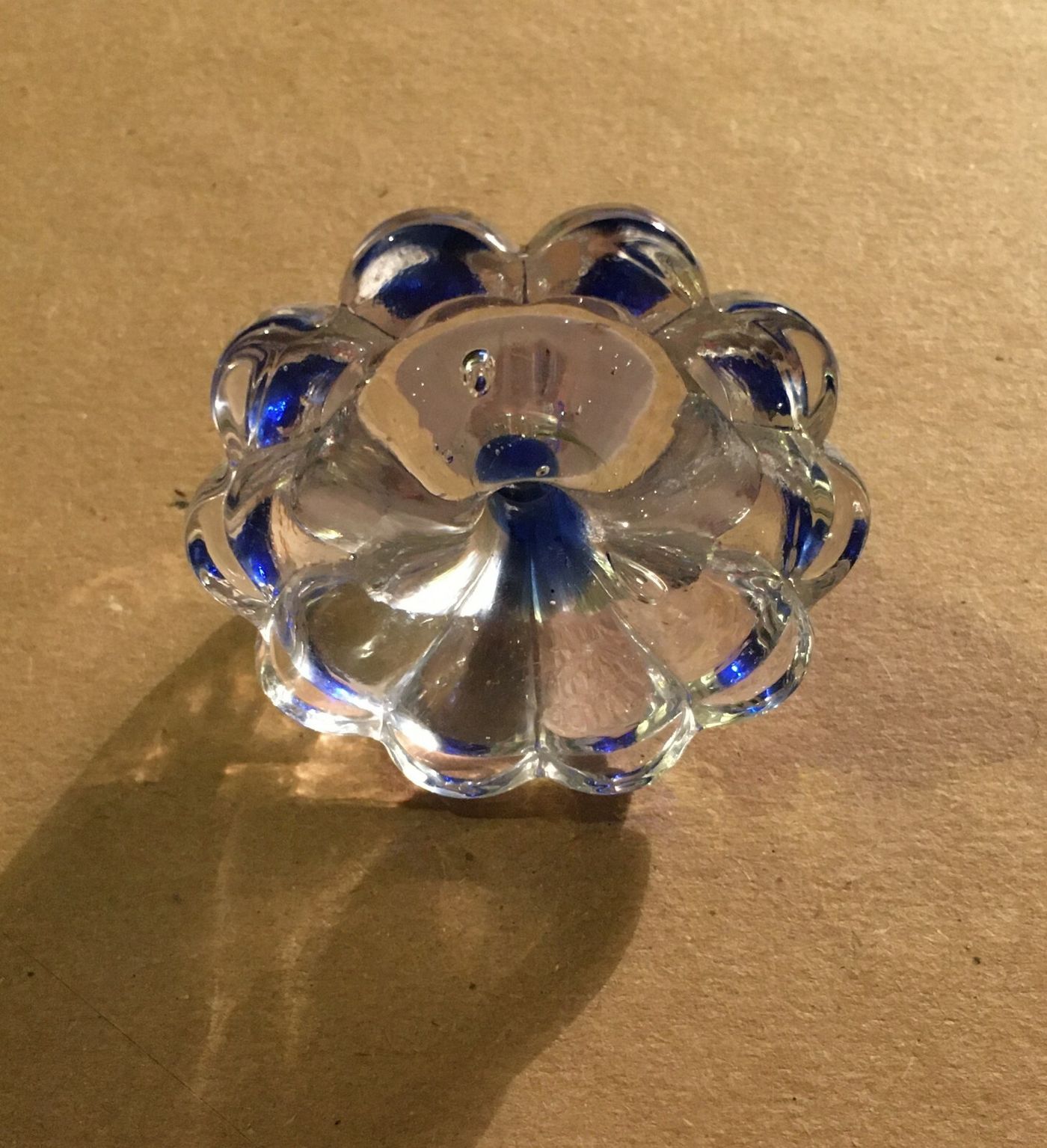 Arti Decorative Del Novecento: Coppia Di Pomoli In Vetro d'Epoca
