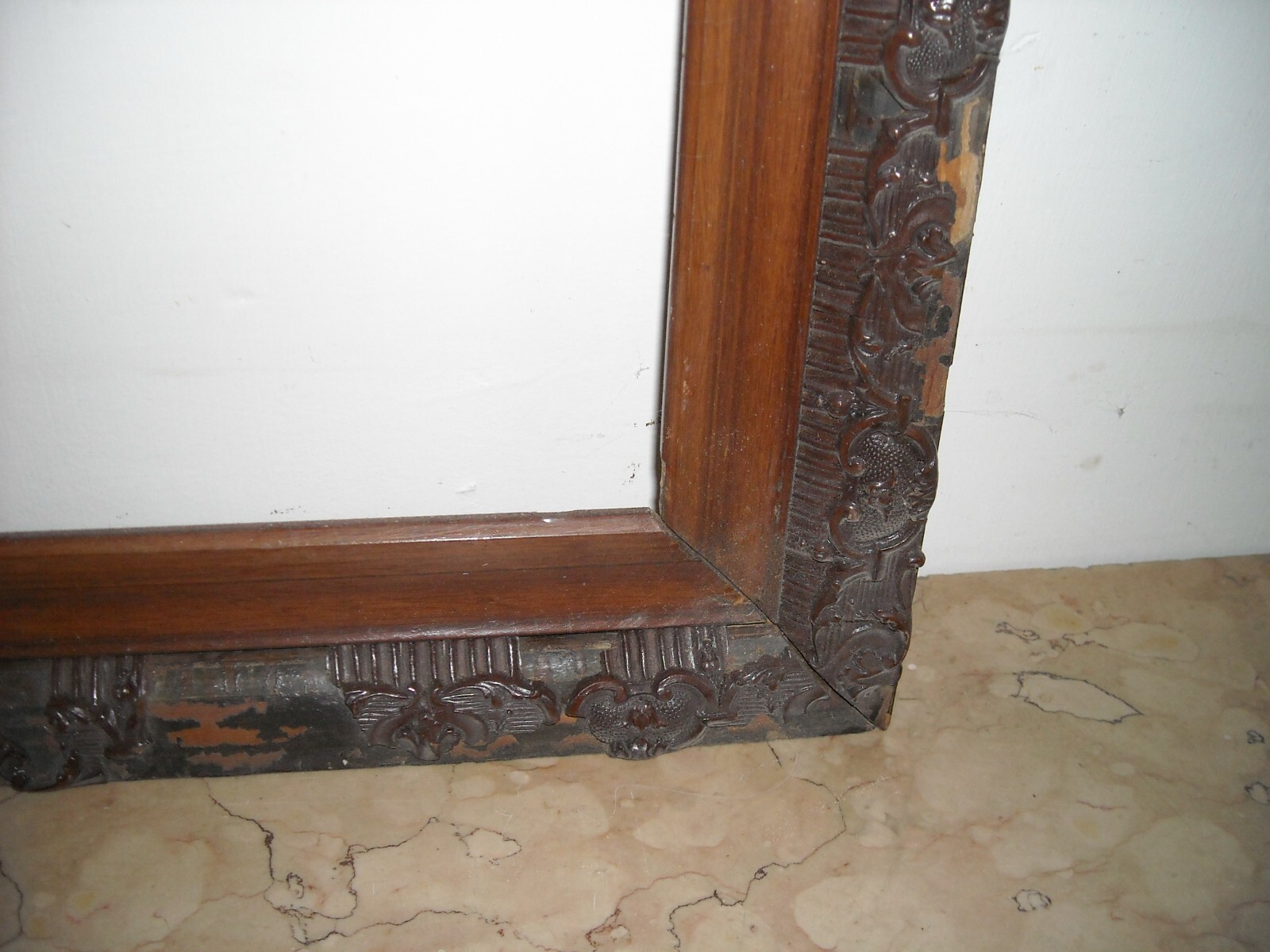 Antica Cornice Liberty In Legno Con Decorazione A Pastiglia