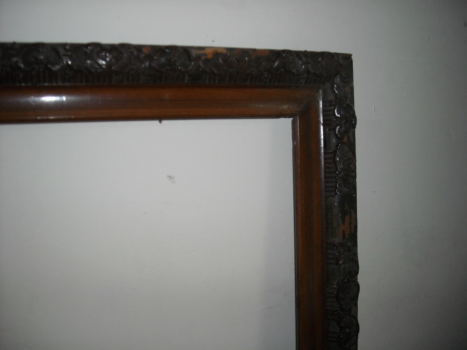Antica Cornice Liberty In Legno Con Decorazione A Pastiglia