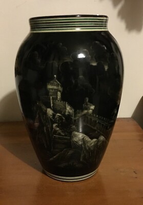 San Marino, Veduta Prospettica Su Vaso Decorato Marmaca