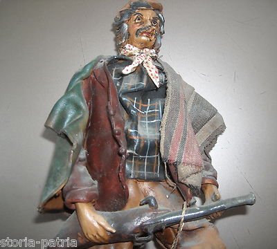 Brigantaggio: Brigante Con Fucile. Scultura Di Angela Tripi