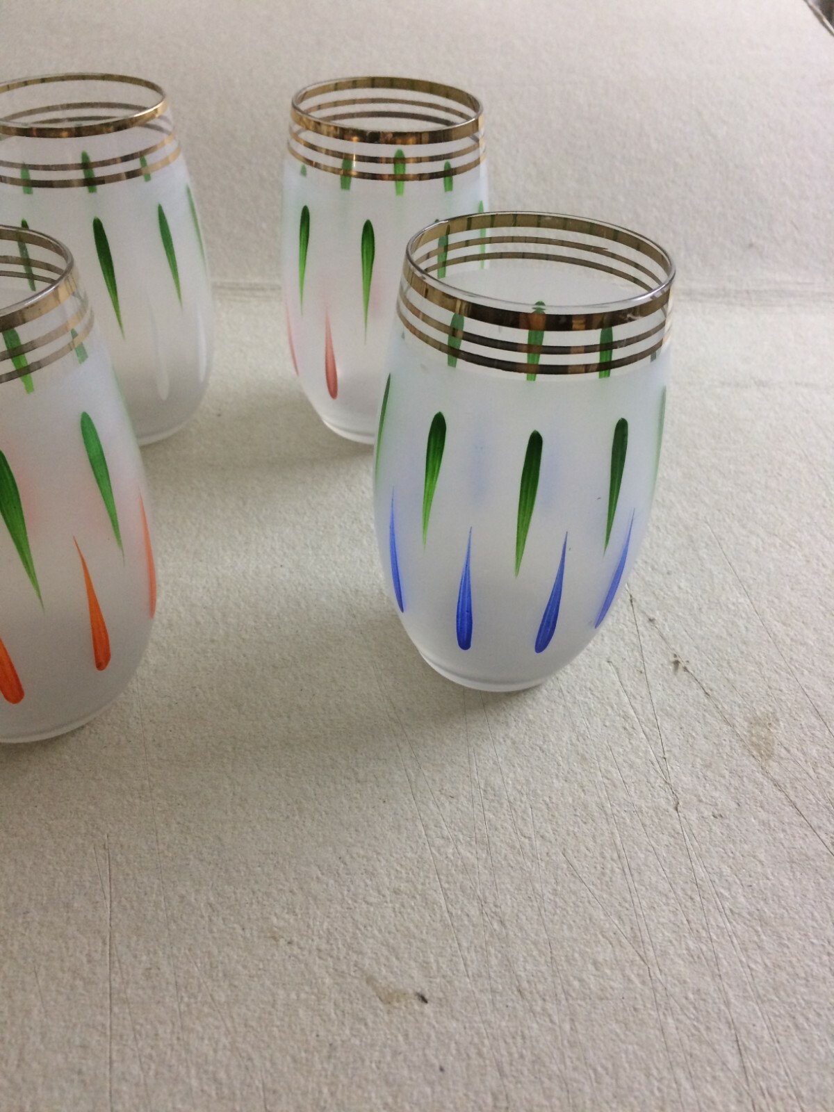 Sei Bicchieri Colorati In Vetro Decorativo Artistico