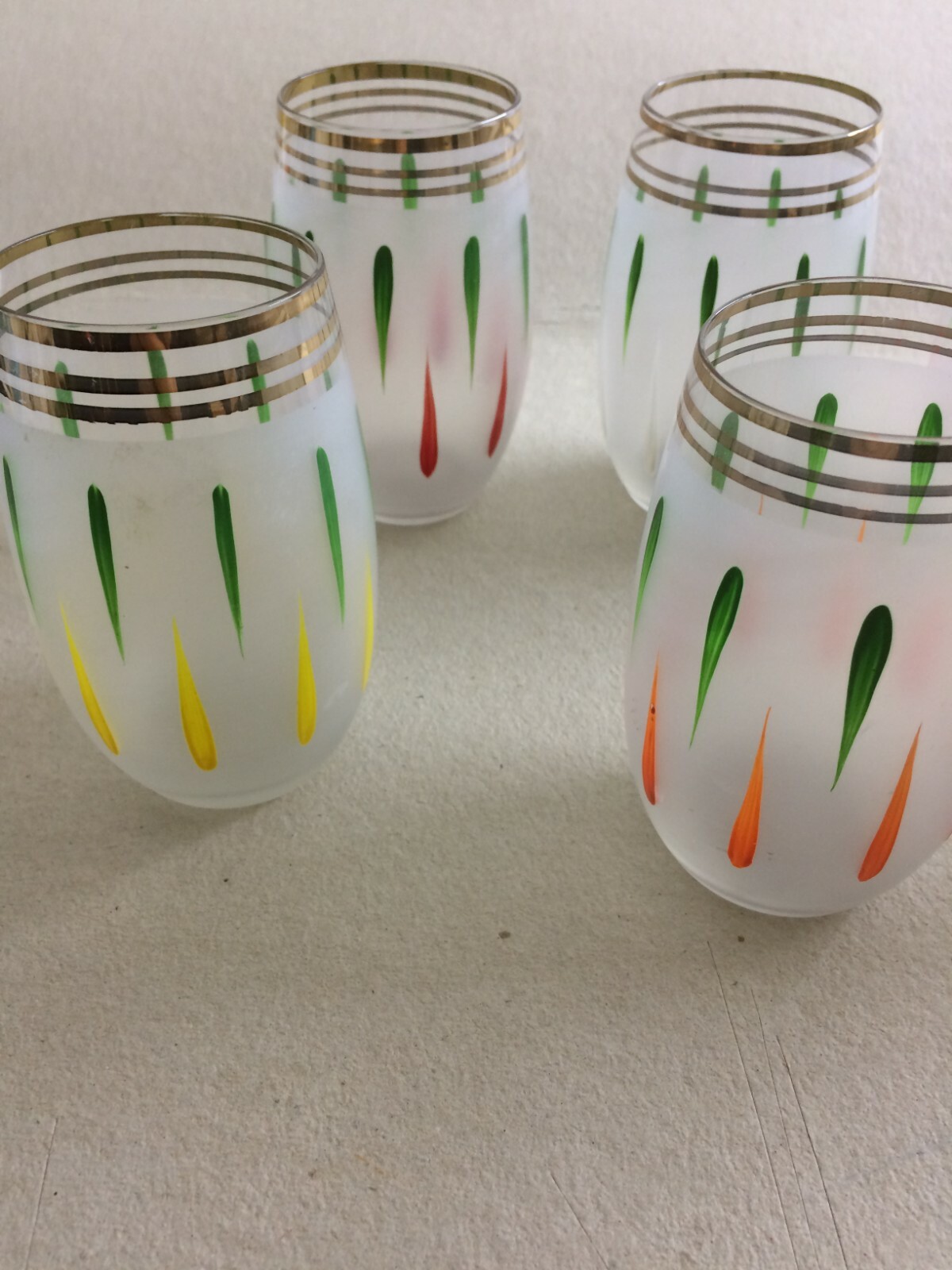 Sei Bicchieri Colorati In Vetro Decorativo Artistico