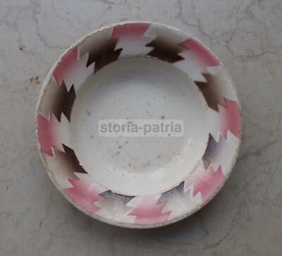 Ceramica Musso: Piatto Con Decori Policromi Di Gusto Futurista