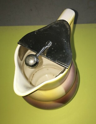 Ceramica Decorativa Con Decoro Di Gusto Futurista Aerografato, Brocca