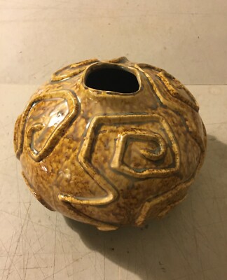 Arte Design, Artistico Vaso In Ceramica Con Inusuale Decorazione In Rilievo
