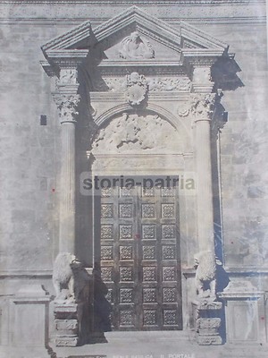 Puglia, Acquaviva Delle Fonti: Arte E Architettura, Antico Portale. Grande Foto Grilli