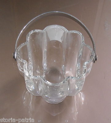 Vaso Cestino In Vetro A Forma Di Conchiglia Con Manico In Metallo Argentato