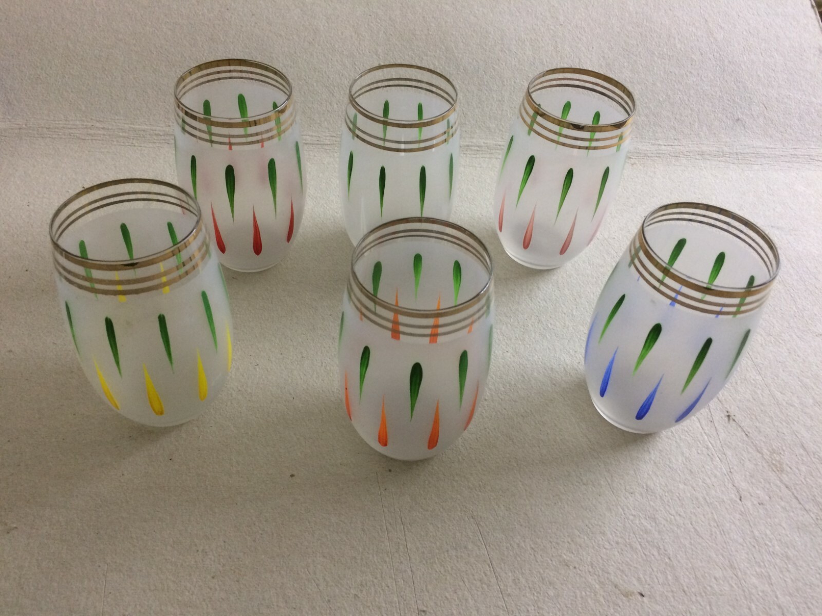 Sei Bicchieri Colorati In Vetro Decorativo Artistico