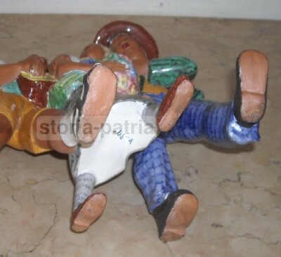 Ceramica Da Collezione: Gruppo Scultoreo Popolare Con Musicisti E Cantanti, Anni '20